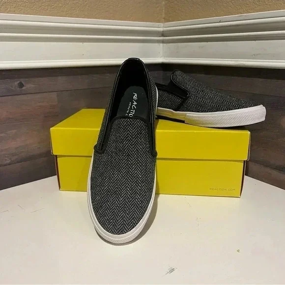 Kenneth Cole Reaction Salt-N-Pepper Grey Chevron Herringbone Slip Ons NWT 7.5 - Picture 3 of 6